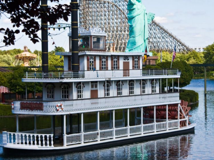 Mississippi-Raddampfer im Heide-Park Soltau