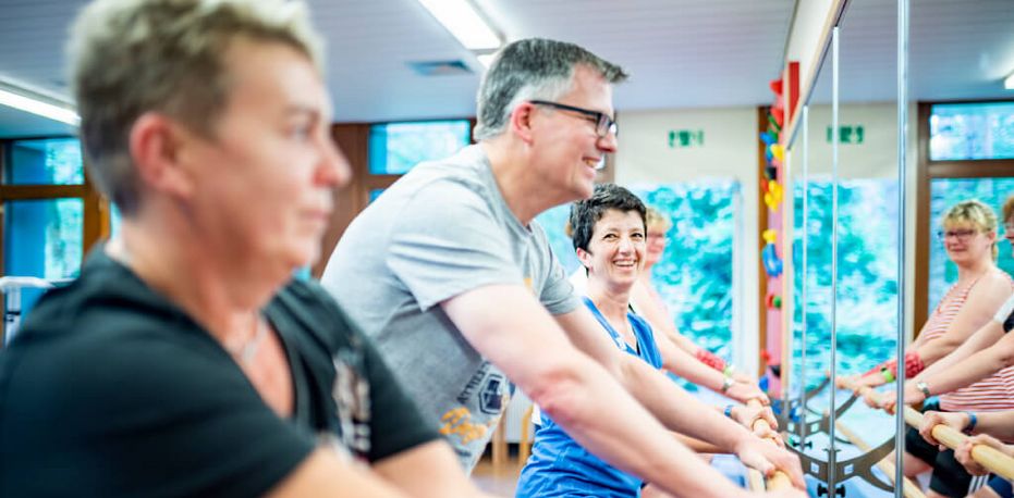 Kraftübungen in der Trainingshalle